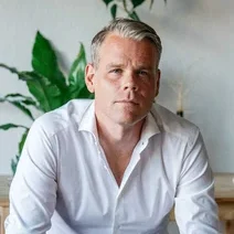 Max W.